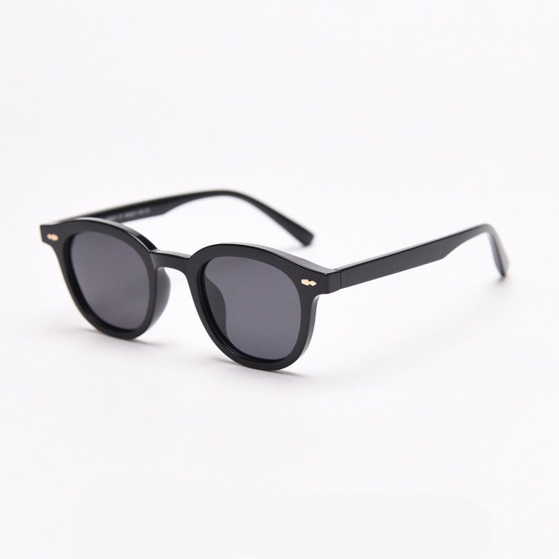 Modische Sonnenbrille mit Runden Gläsern und Stylischem Rahmen Brehn