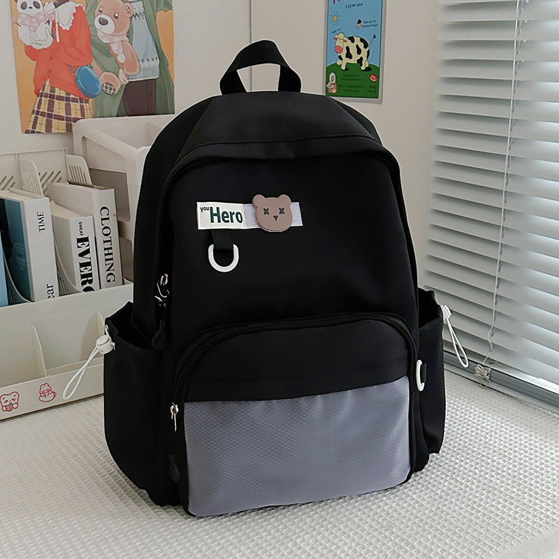 Niedlicher illustrierter Schulrucksack