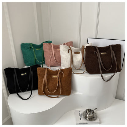 Gemütliche Texturierte Handtasche