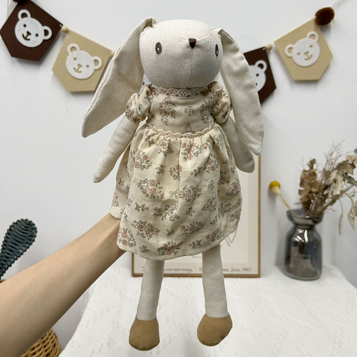 Handgefertigte Leinenhase-Rag Doll mit langen Ohren und Gingham-Kleid