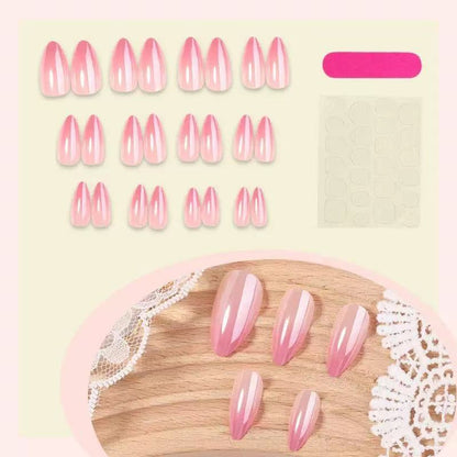 Kunstnagelset mit elegantem hochglänzenden Design Brehn