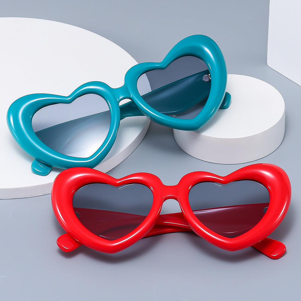 Damen Herzförmige Sonnenbrille mit stylischem Rahmen Brehn