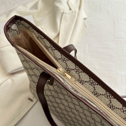 Stylische gemusterte Tragetasche