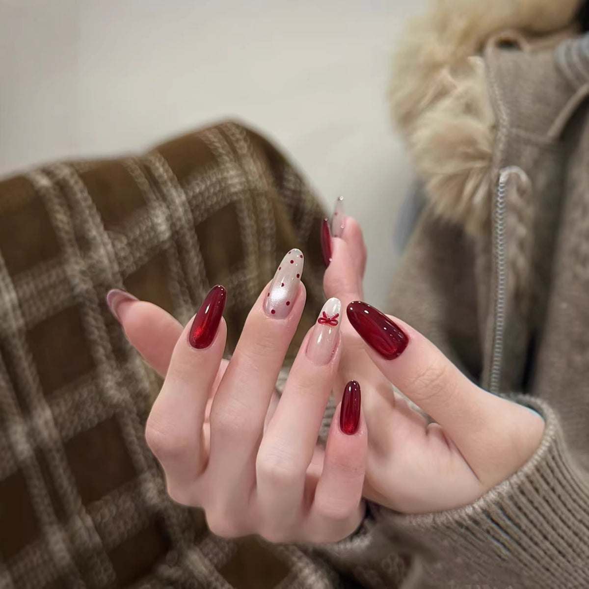 Dekorativer Press-On Nagelset