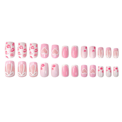 Kunstnagelset mit liebevollen Herz- und Lippenmotiven Brehn