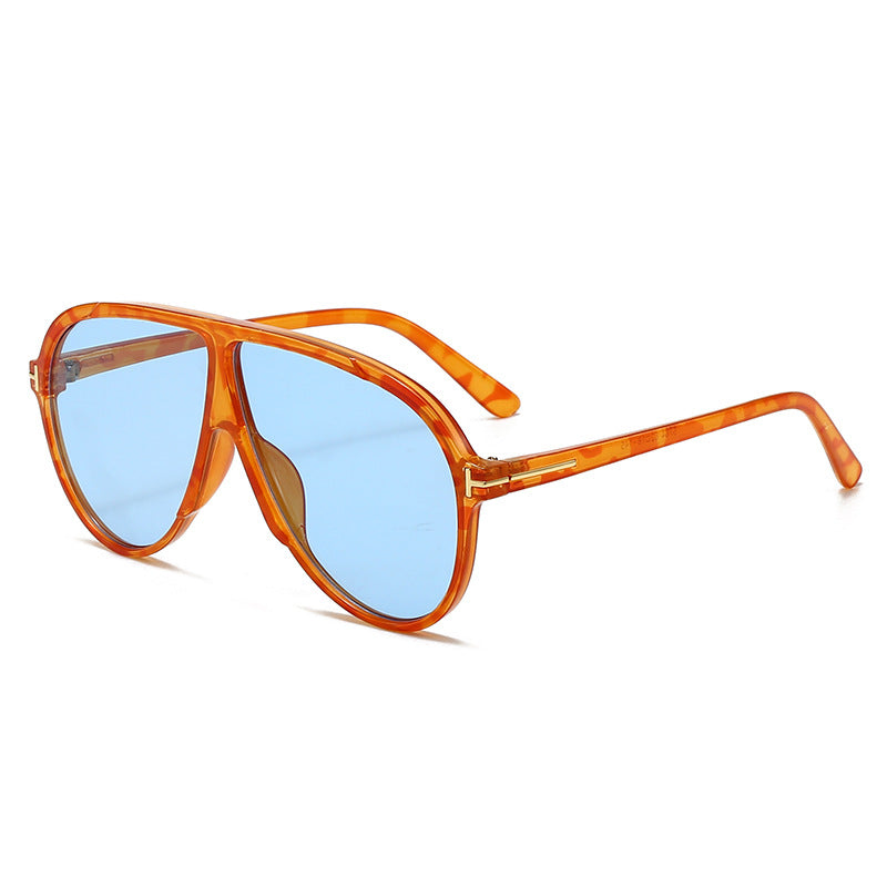 Damen große Sonnenbrille mit modernem Design und schützenden Gläsern Brehn