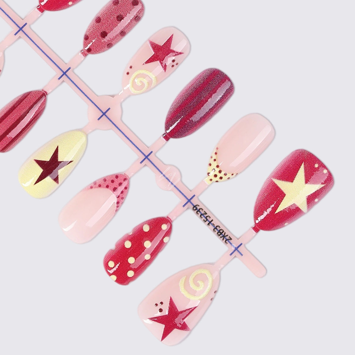 Kunstnagelset mit kreativen Stern- und Spiral-Motiven Brehn