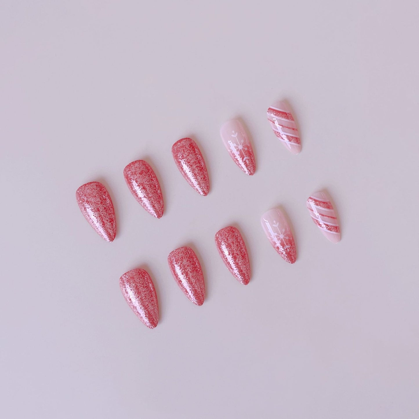 Kunstnagelset mit glitzerndem Weihnachtsdesign Brehn