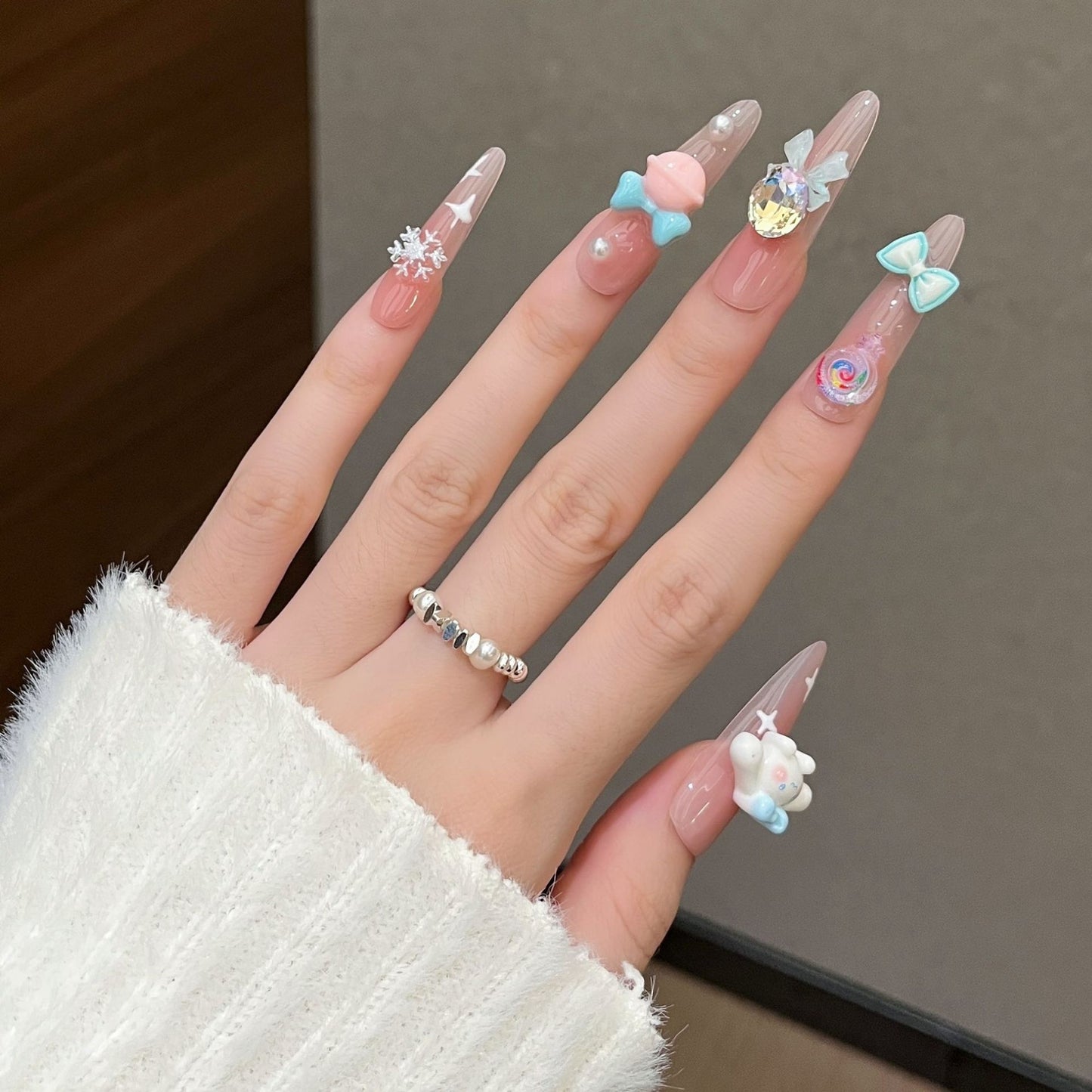 Dekoratives 3D Charakter Nail Art Set Brehn