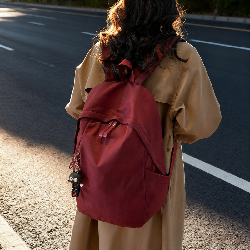 Modischer Rucksack mit Praktischem Design und Dekorativem Anhänger Brehn