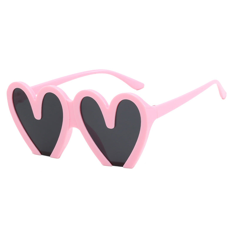 Damen Herzförmige Sonnenbrille mit robustem Kunststoffrahmen und UV-Schutz Brehn