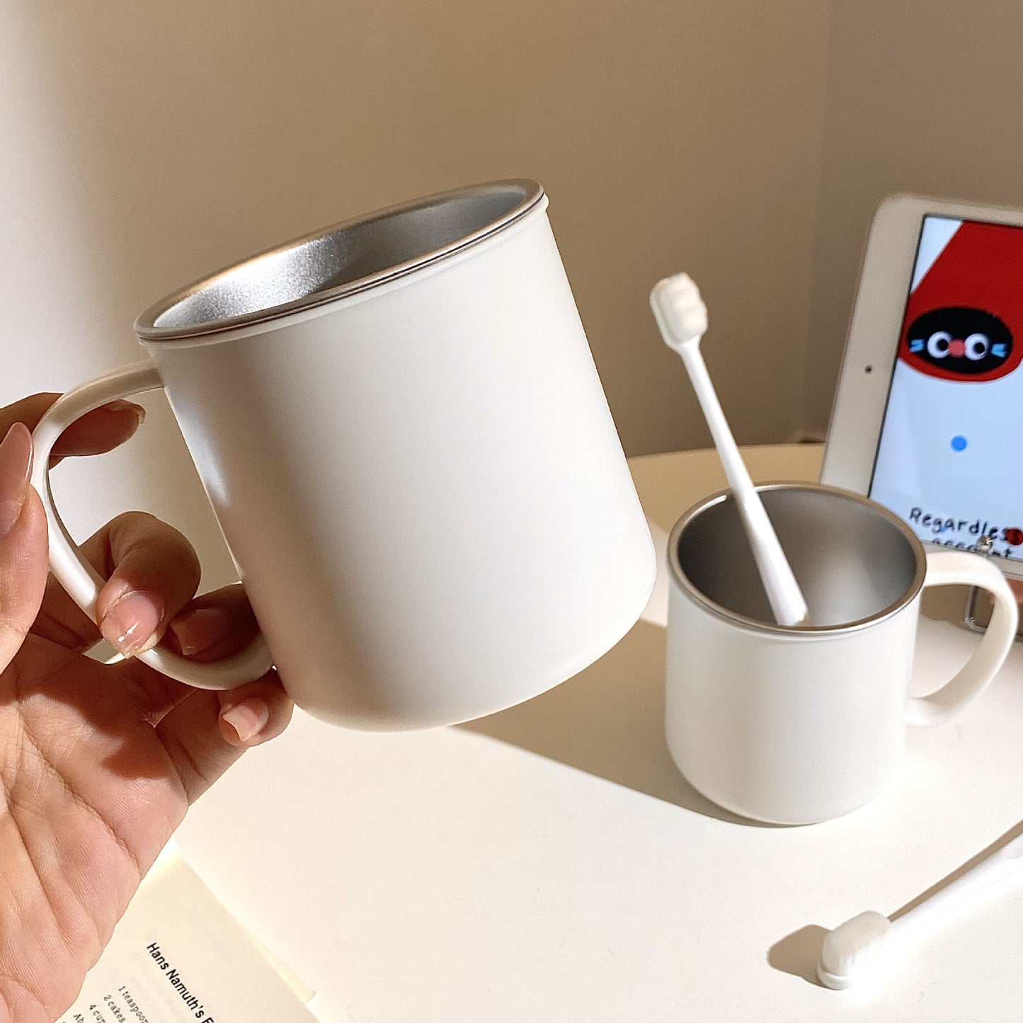 Isolierte Keramiktasse mit Doppeltem Wanddesign Brehn
