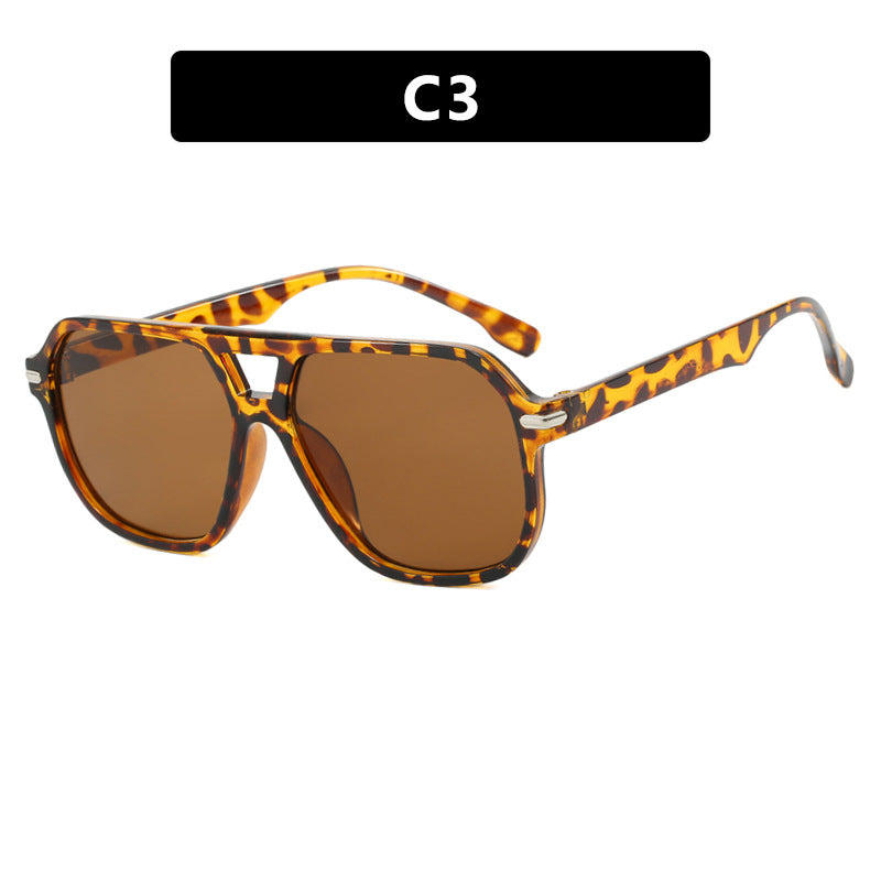 Damen modische Sonnenbrille mit schützendem UV-Filter und stylishen Gläsern Brehn