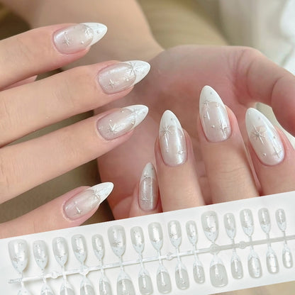 Elegante Press-On Nagelkunst