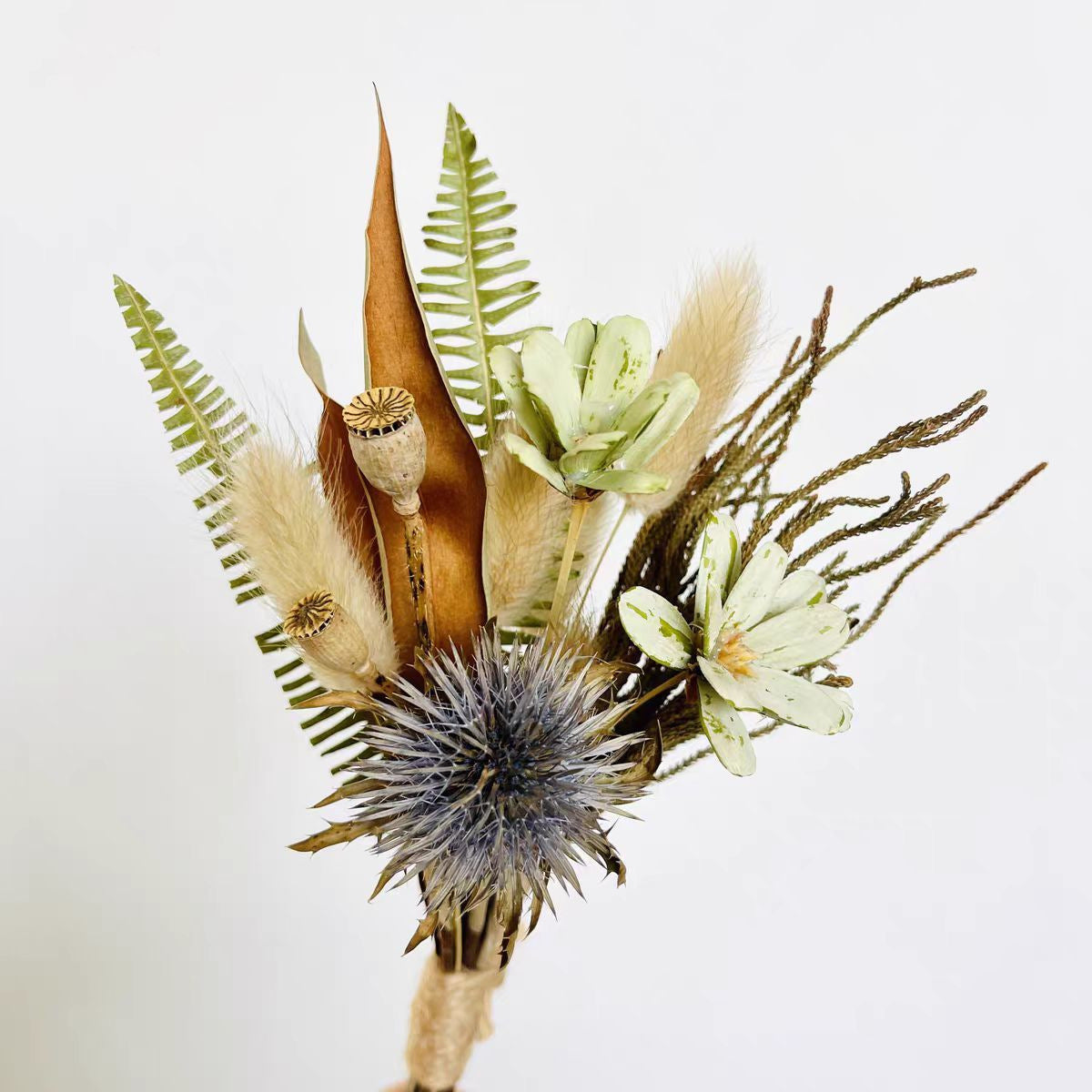 Getrocknete botanische Blumenarrangement