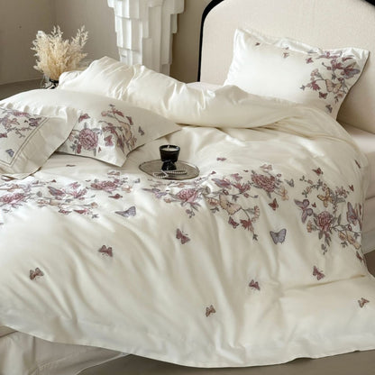 Luxuriöse Baumwollsatin-Bettwäschegarnitur mit floraler Stickerei und Schmetterlingsmotiv