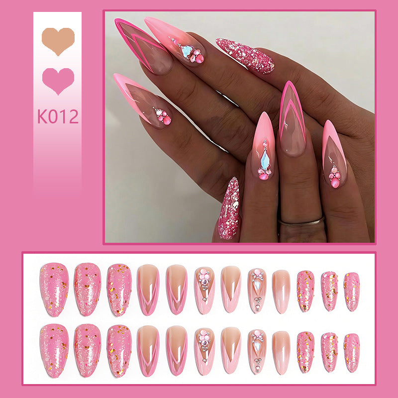 Kreative Nagelspitzen Brehn