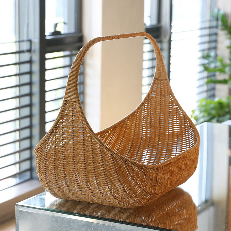 Damen Handgefertigter Rattan Korb mit eleganter Kontur Brehn