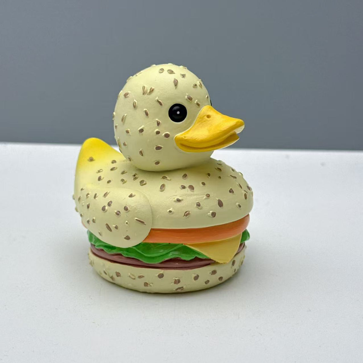 Lustige Gummiente im Hamburger Design Brehn