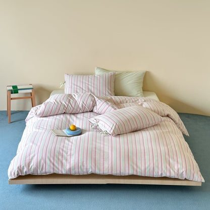 Bettwäsche-Set aus atmungsaktiver Baumwolle mit feinem Streifenmuster und Reißverschlussbezug