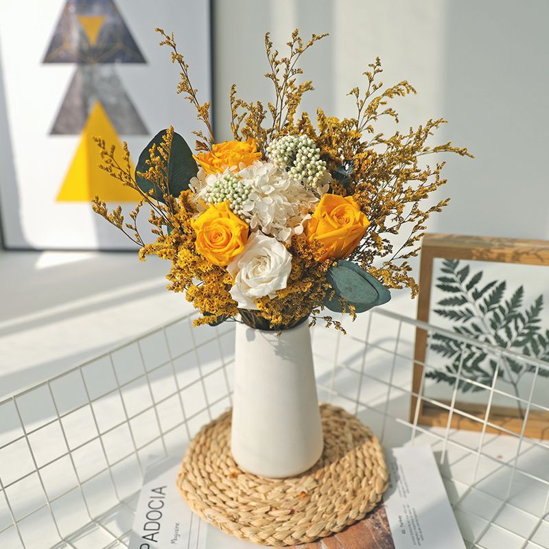 Trockenblumenarrangement Tischaufsatz