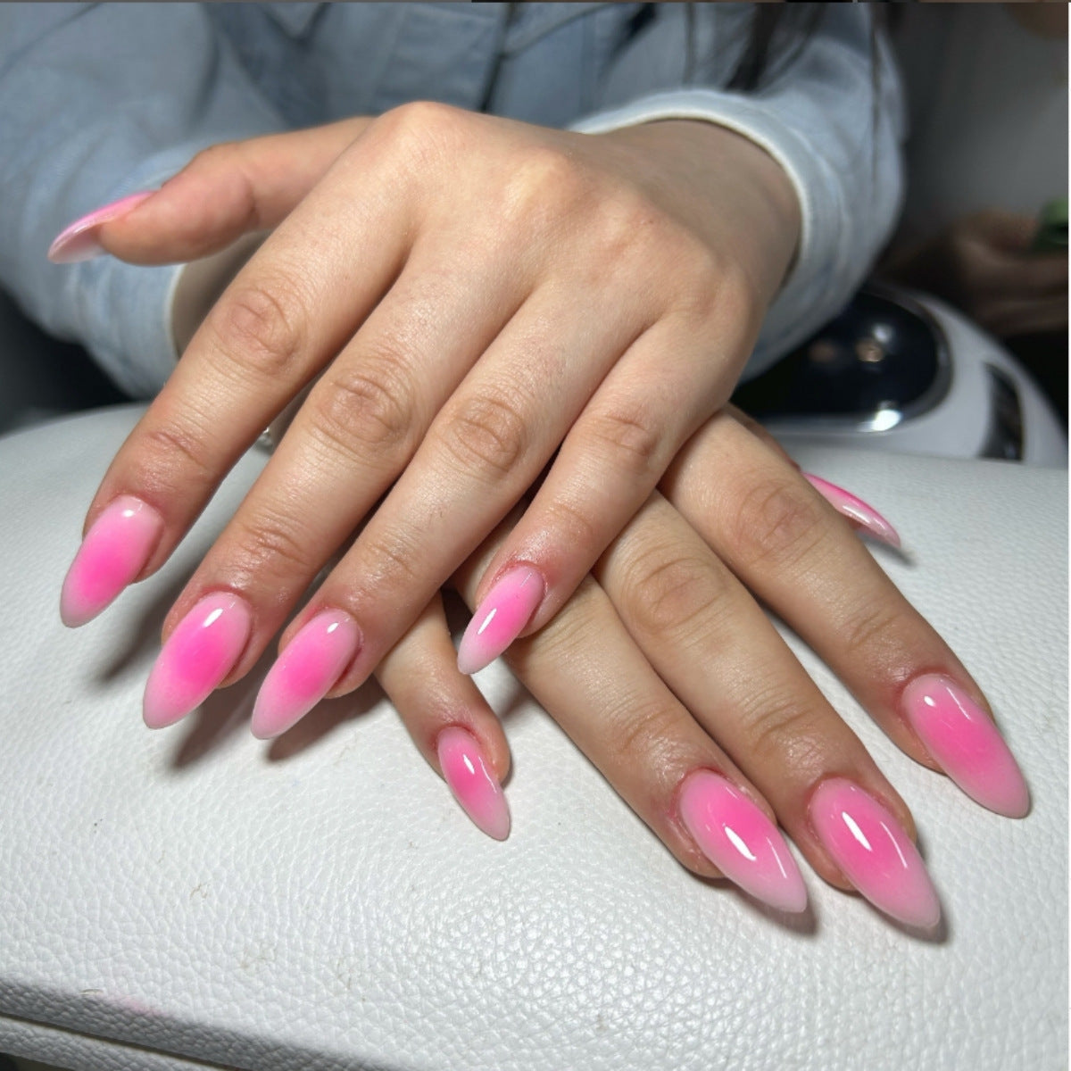 Elegante Ombre Stil Press-On Nagelkunst Brehn