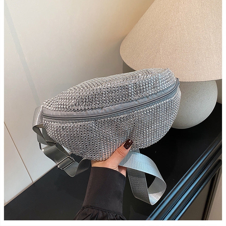Schimmernde mit Strass verzierte Gürteltasche Brehn