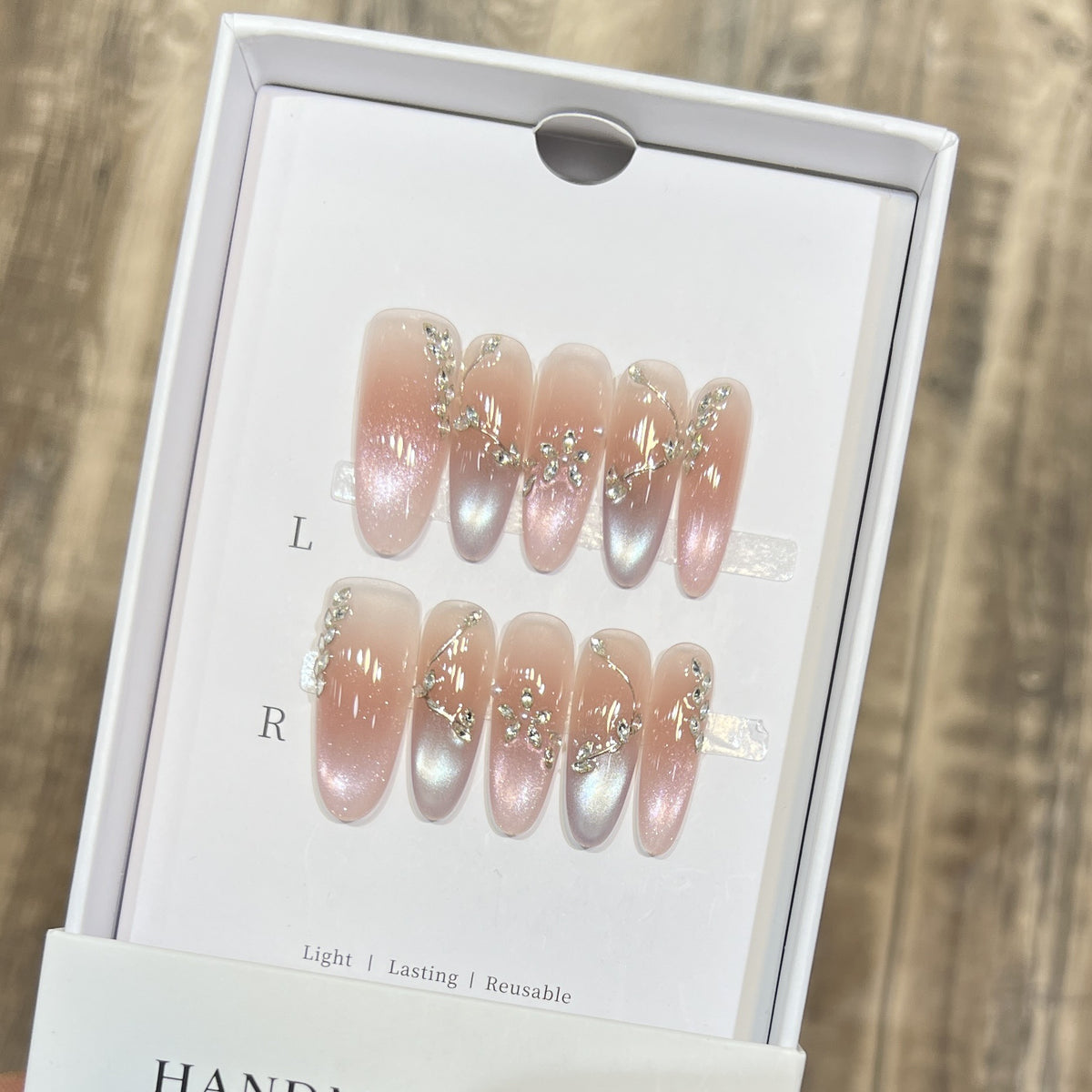 Wiederverwendbares elegantes Press-On-Nagelkunst-Set Brehn
