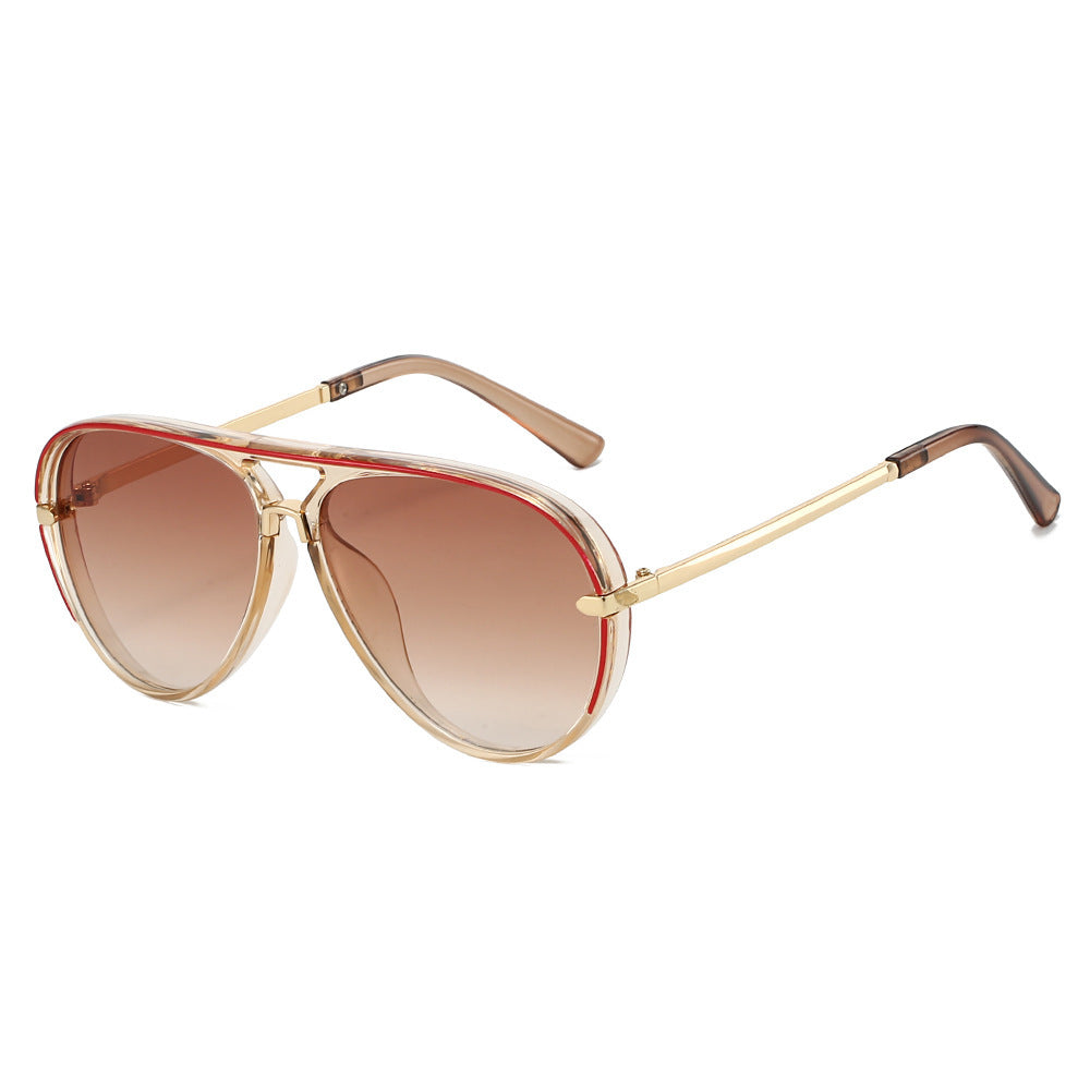 Elegante Aviator-Sonnenbrille mit goldenen Akzenten Brehn