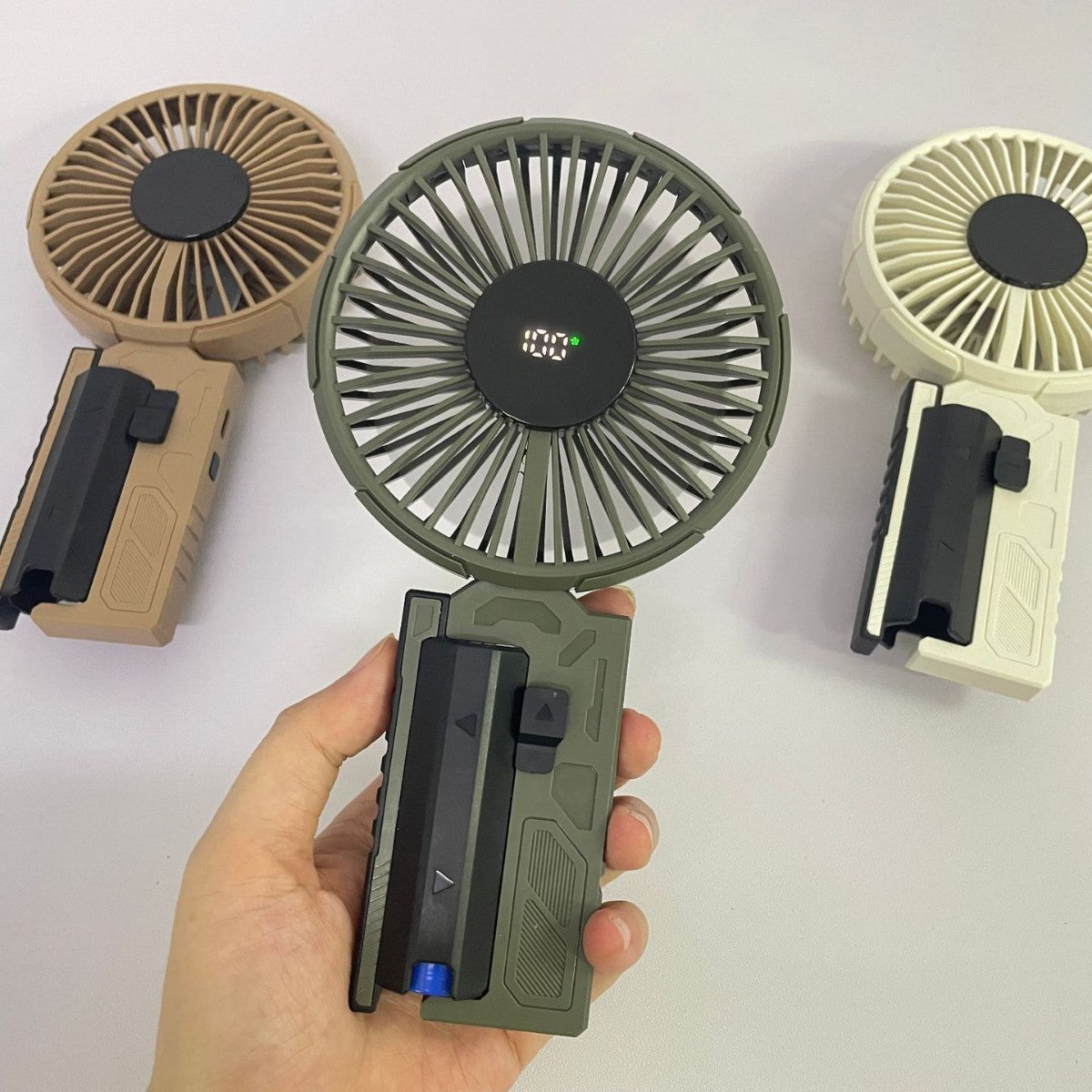 Unisex Tragbarer Handventilator mit mehrfachen Geschwindigkeitsstufen Brehn