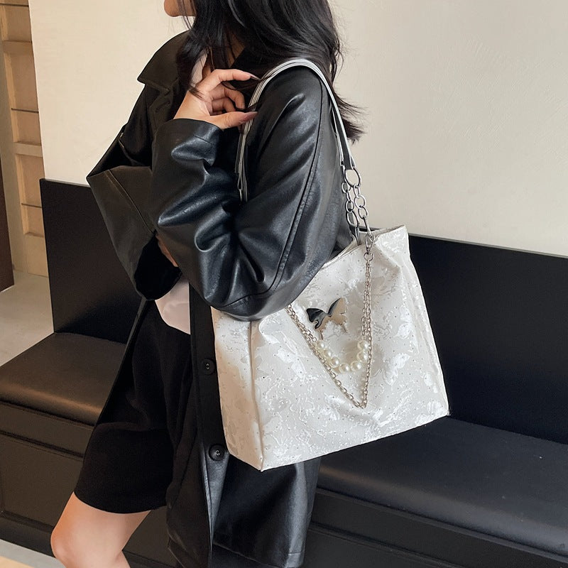 Elegante Handtasche mit Perlendetails Brehn