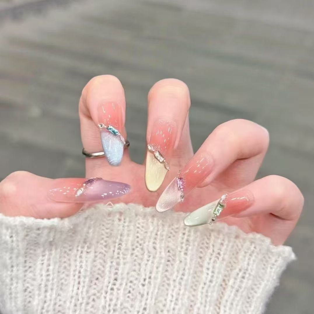 Glamorous Press-On Nail Set Brehn