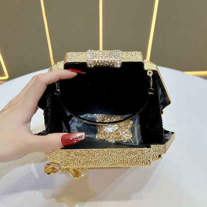 Glamouröse mit Strass verzierte Abend-Clutch