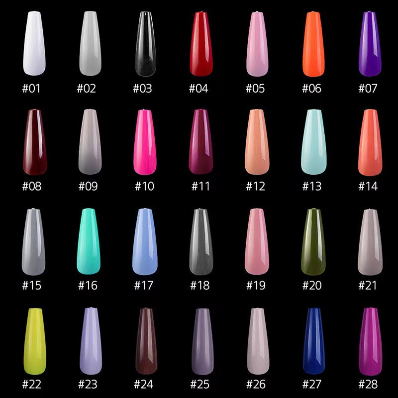 Kunstnägel mit langem French Tip Design Brehn