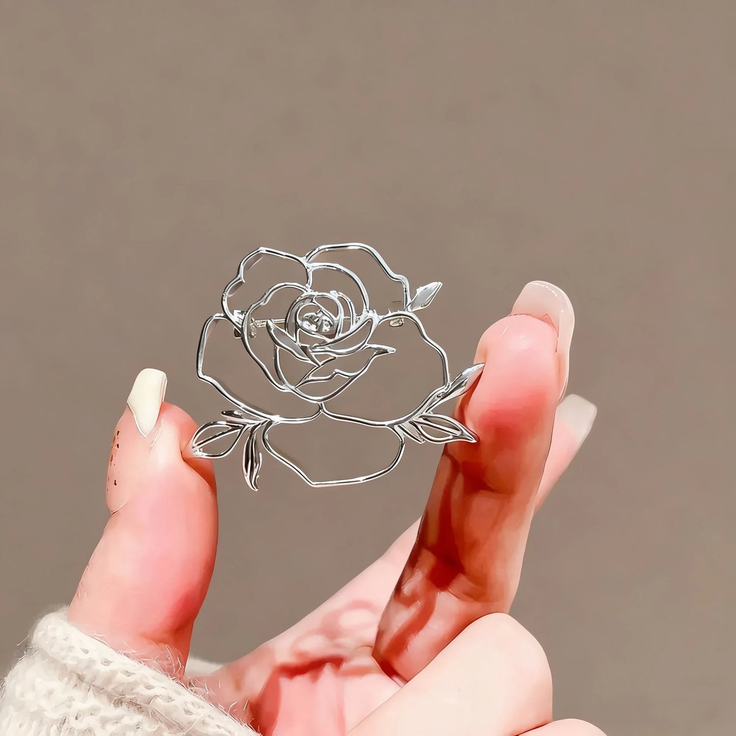 Elegante Rosé Brosche Brehn