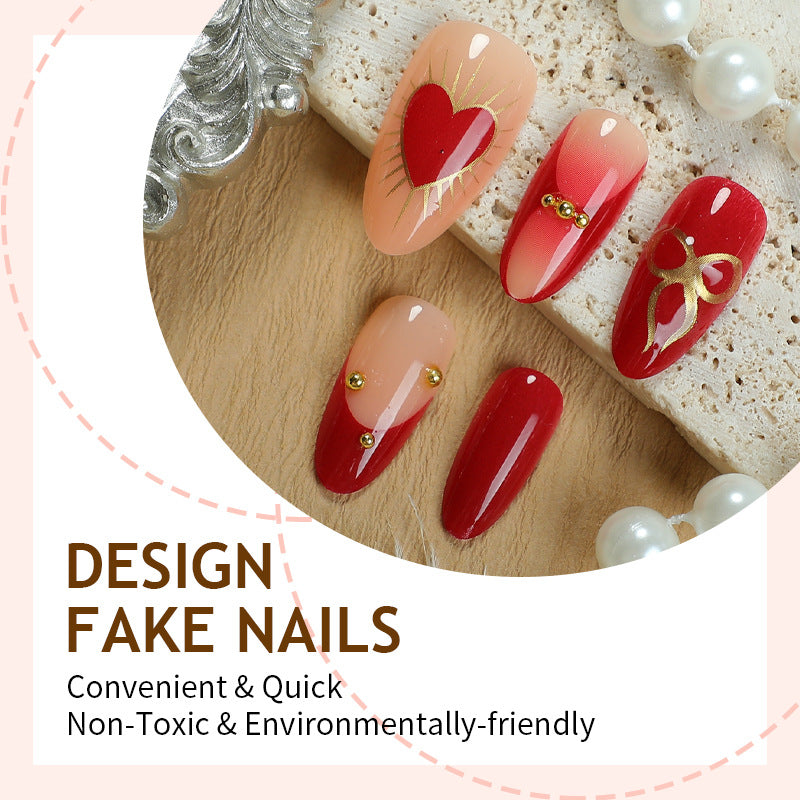 Kunstnagelset mit romantischen Herz-Designs Brehn