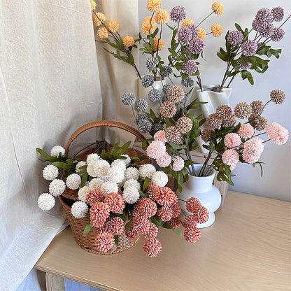 Lebensechter dekorativer Blumenstiel