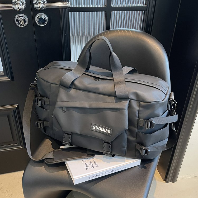 Multifunktionale Sport- Und Reisetasche Mit Robustem Design Brehn
