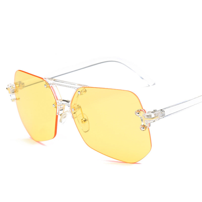 Damen Modische Sonnenbrille im futuristischen Design Brehn