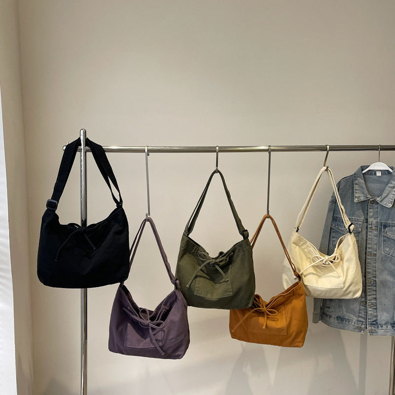 Lässige Zugband-Schultertasche Brehn