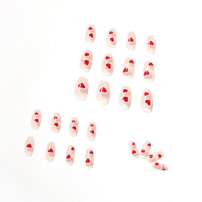 Kunstvolle Nailart mit Herzdesign Brehn