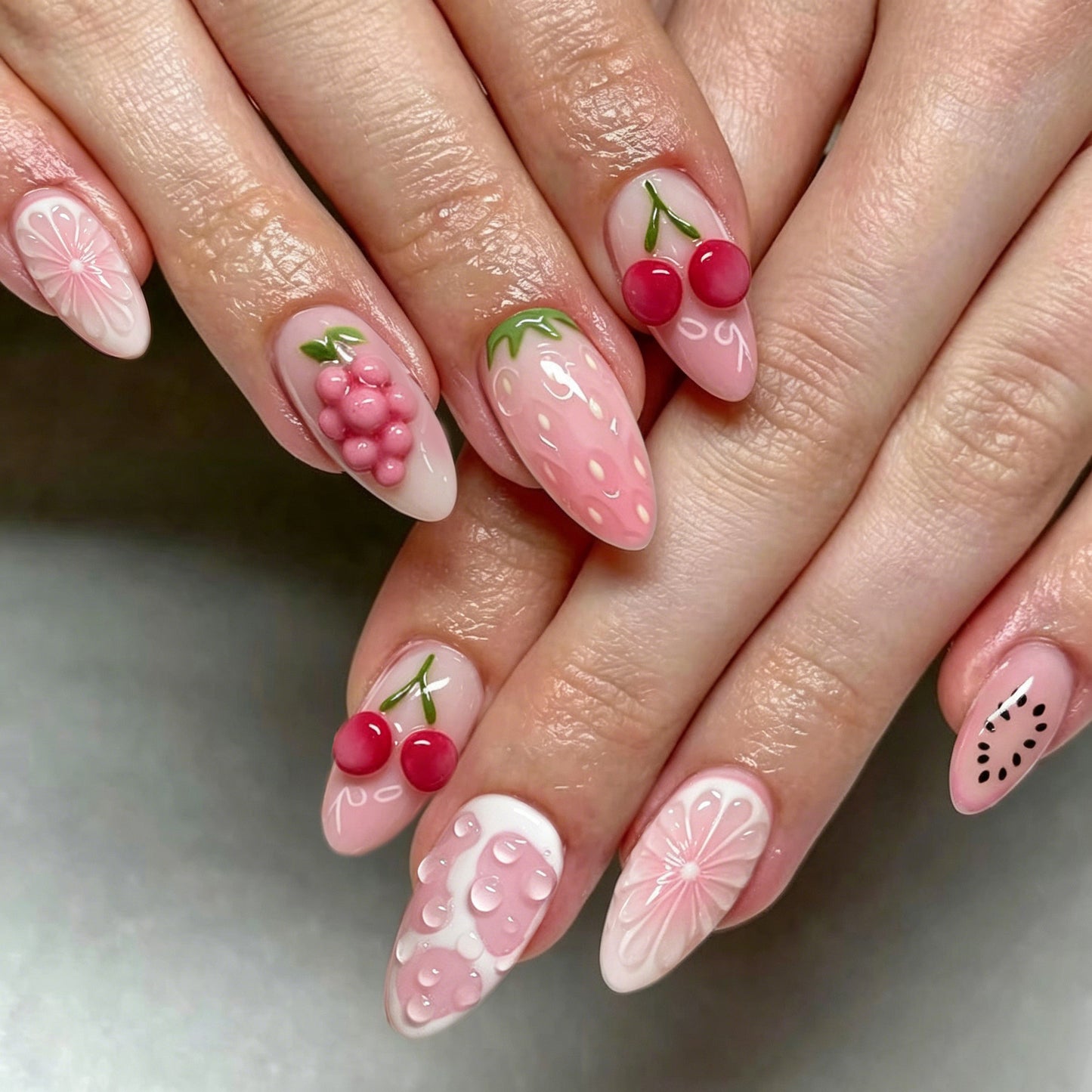 Künstlerisches, von Früchten inspiriertes Press-On-Nagelset Brehn