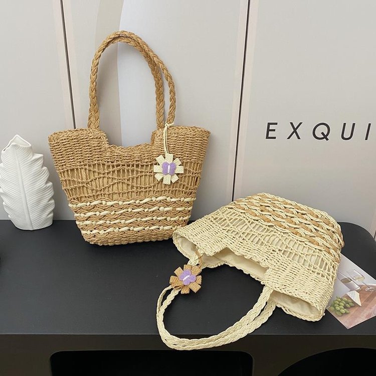 Handgewebte Strandtasche mit Floralen Akzenten Brehn