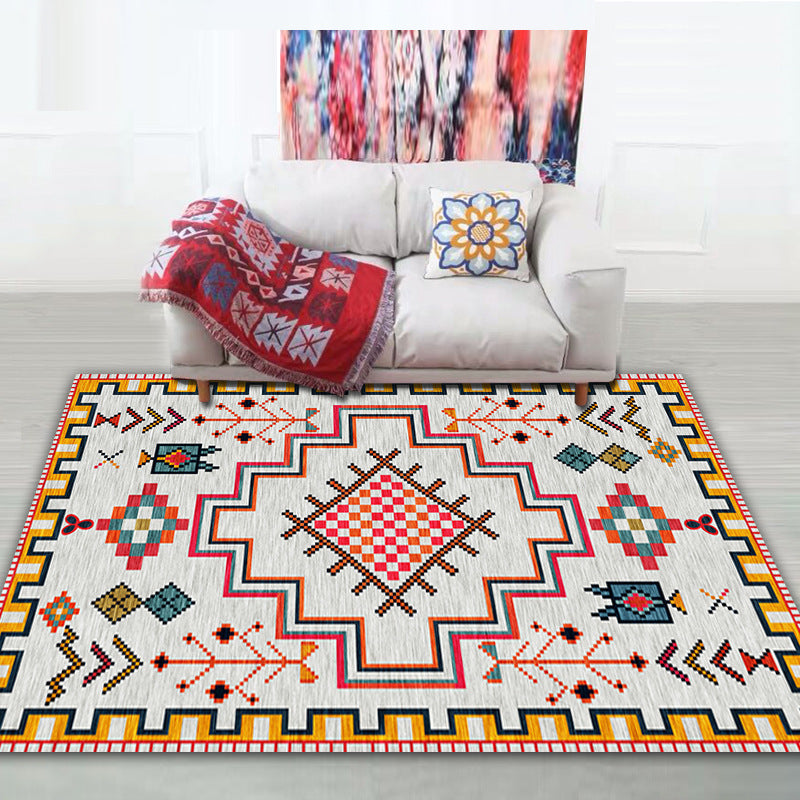 Dekorativer orientalisch inspirierter Teppich