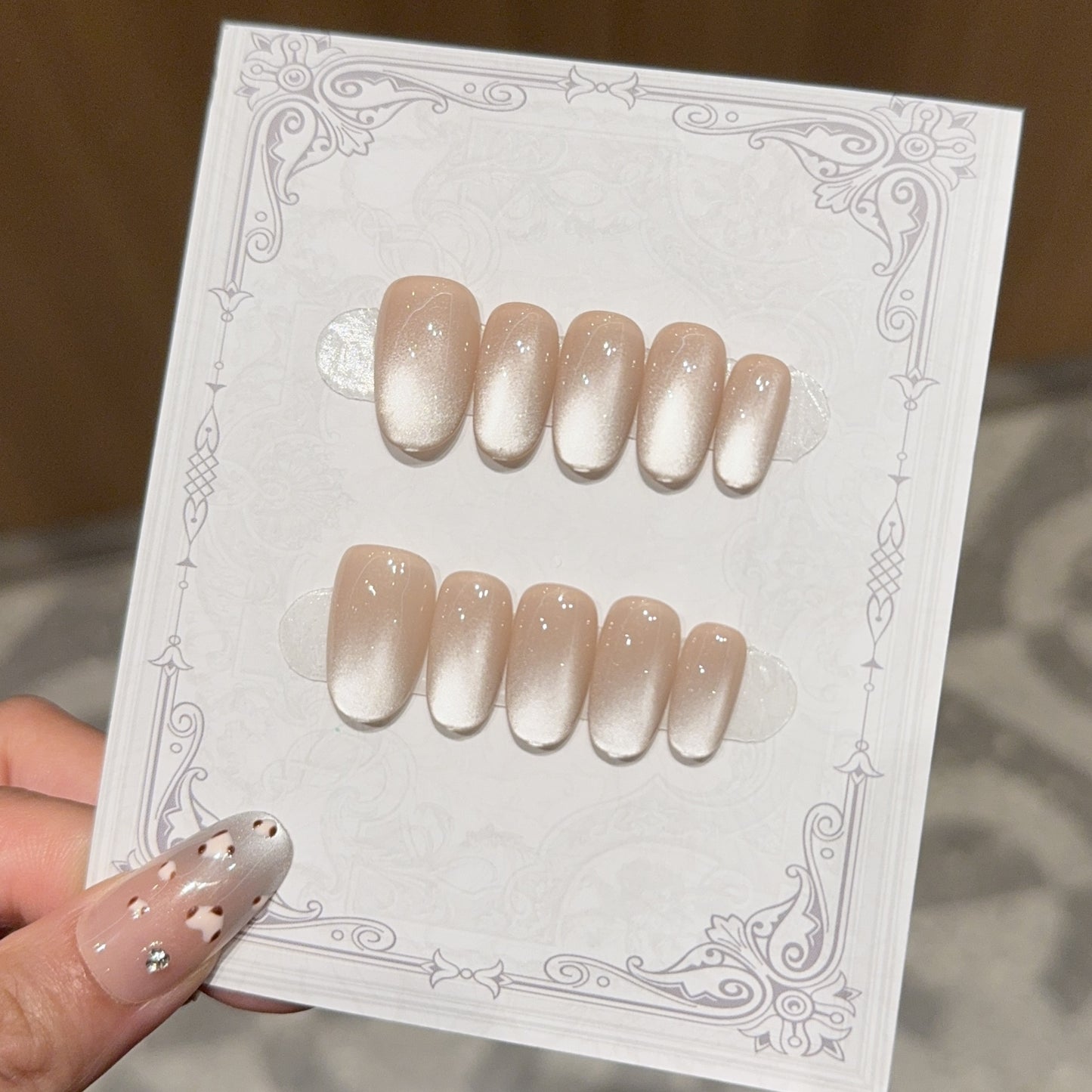 Elegante Nagelspitzen mit Sanftem Ombre-Effekt Brehn