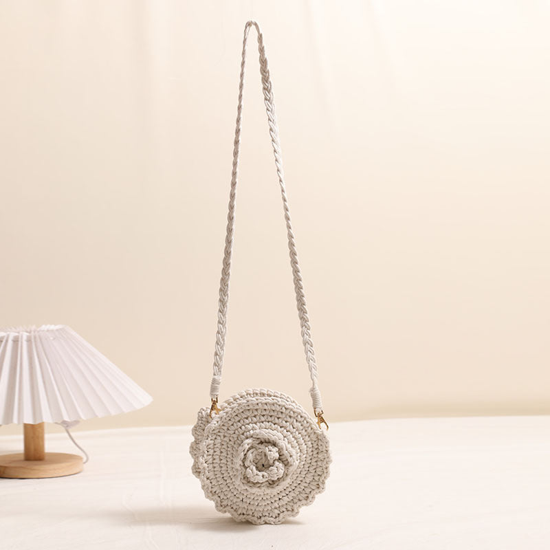 Handgehäkelte Umhängetasche mit Floralen Details Brehn