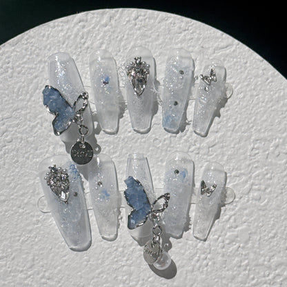Dekoratives Schmetterling-inspiriertes 3D Press-On Nagelset