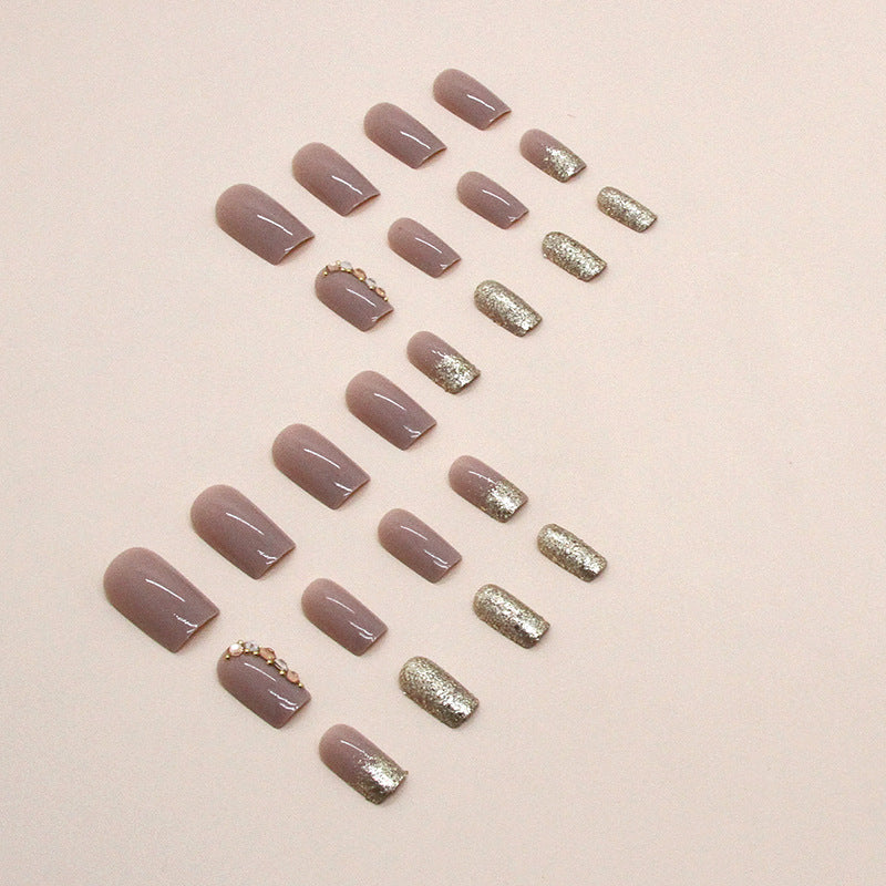 Glamouröser Glitzer und Kristall-Nagelkunst-Tipps Brehn