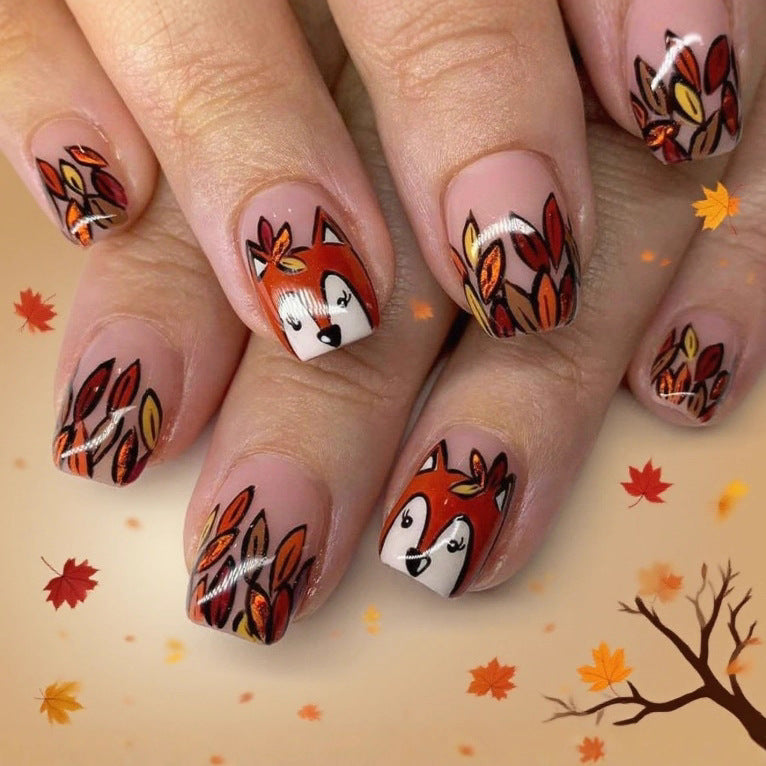Saisonale von Füchsen inspirierte Nagelkunst Brehn