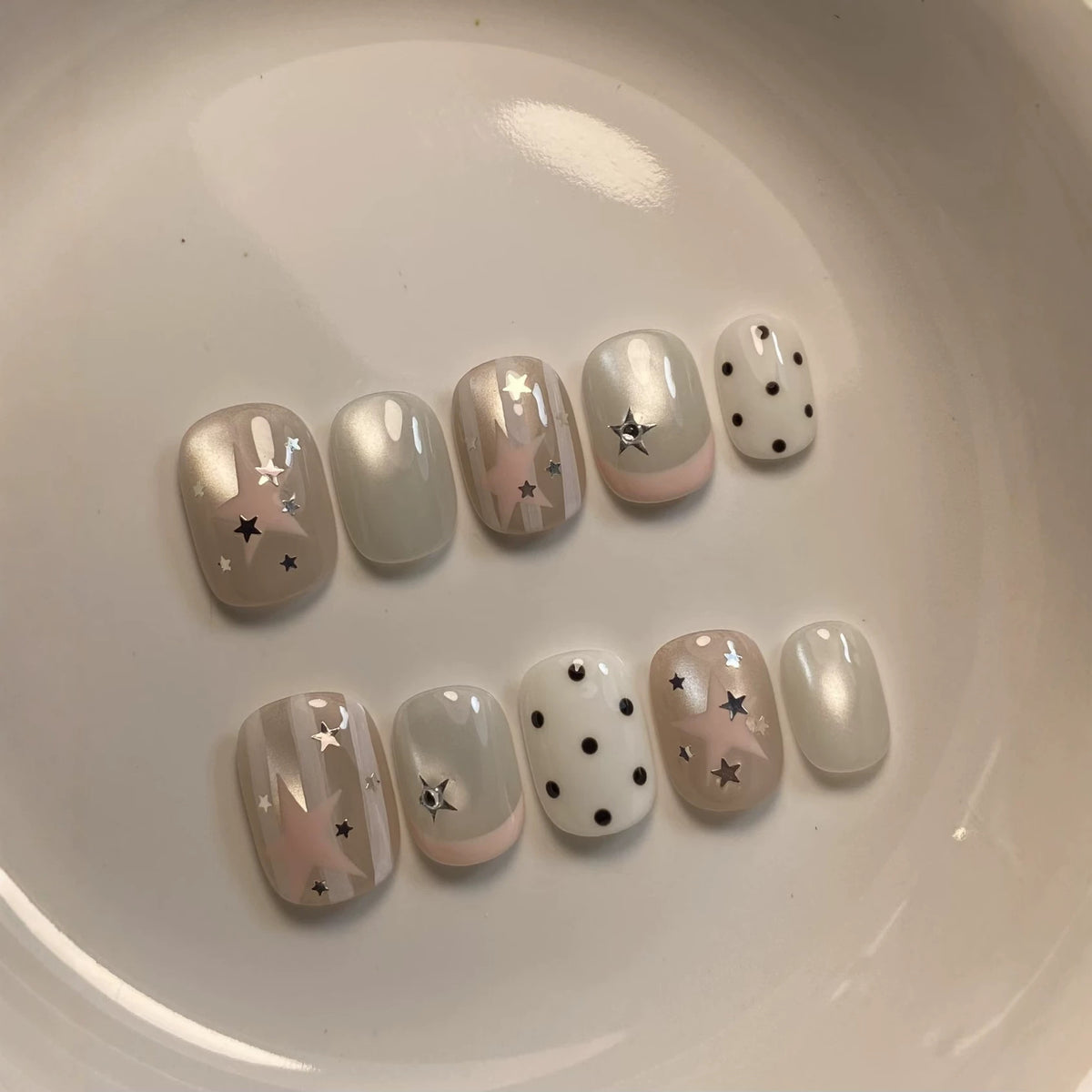 Dekoratives Stern-Themen Press-On Nagelset